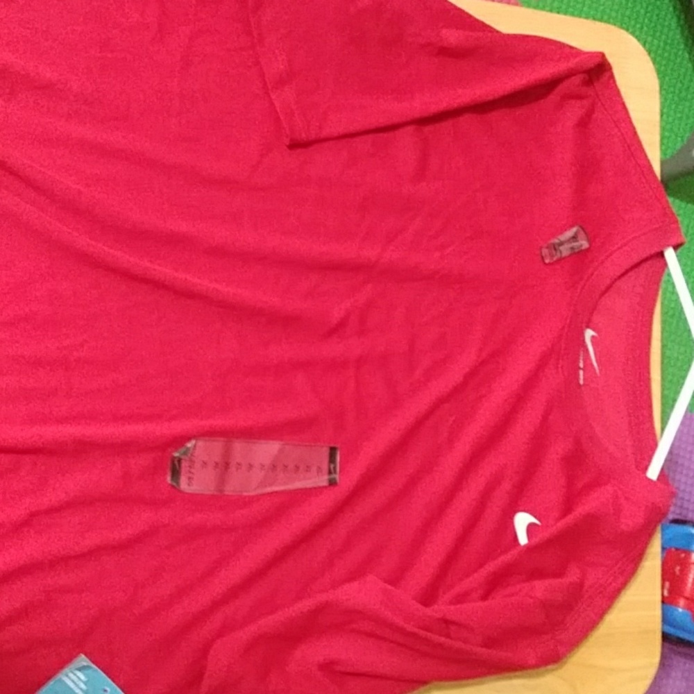 Nike Dri-Fit medium red t-shirt New